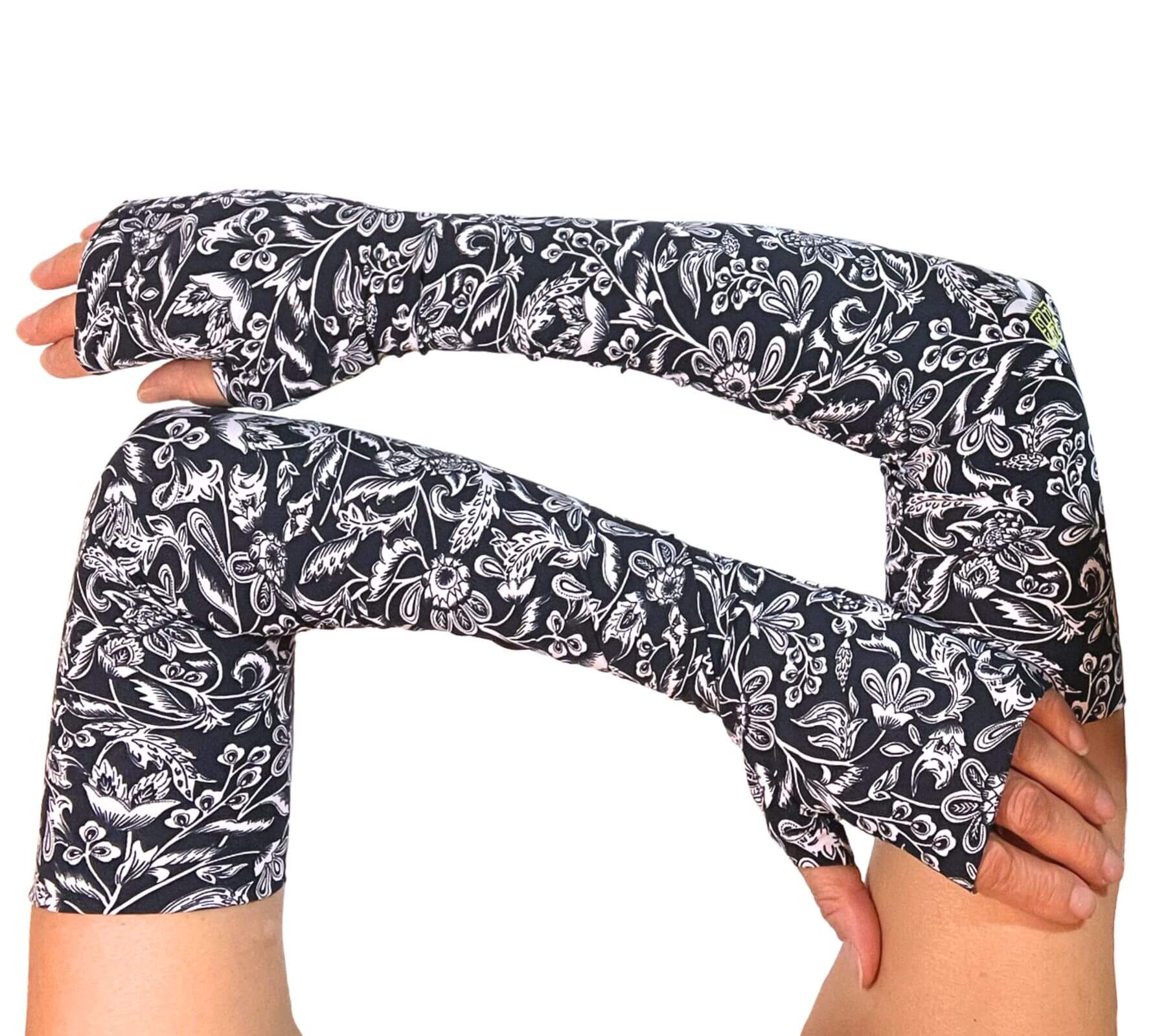 #color_navy floral