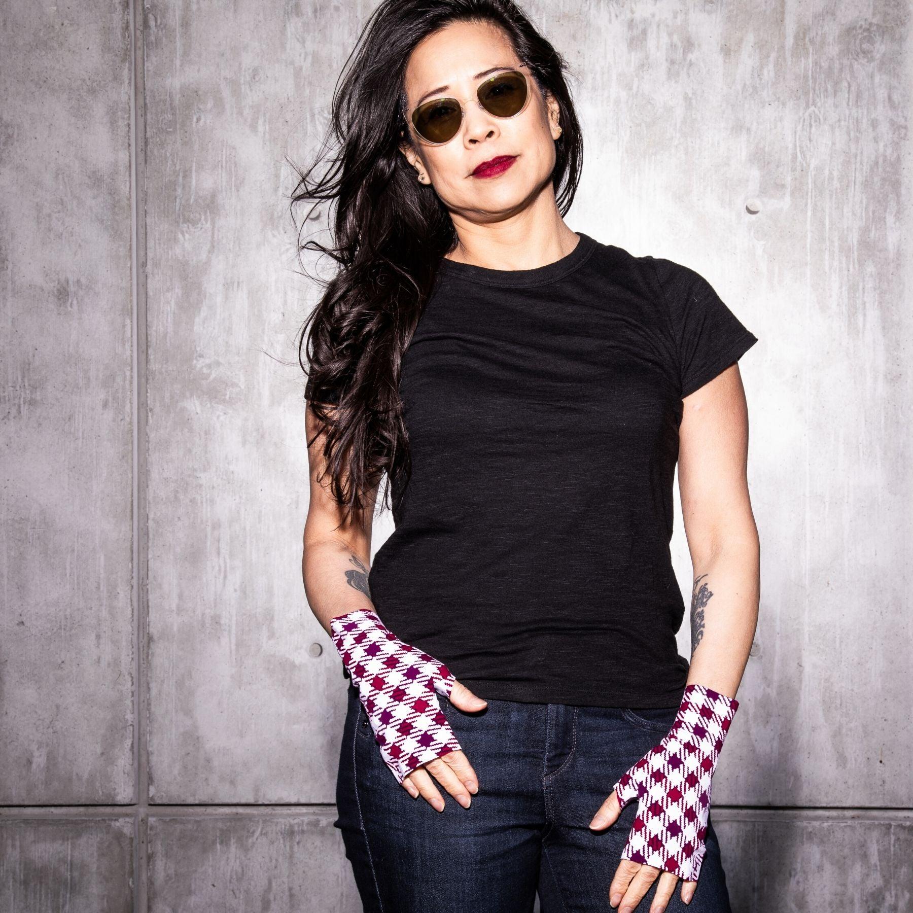 Best UPF 50 sun protective womens fingerless sun gloves, Coigach District Plum plaid print UV driving gloves, made in USA