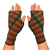 Heliades Sun Protective Hand Gloves in Classic Plaid