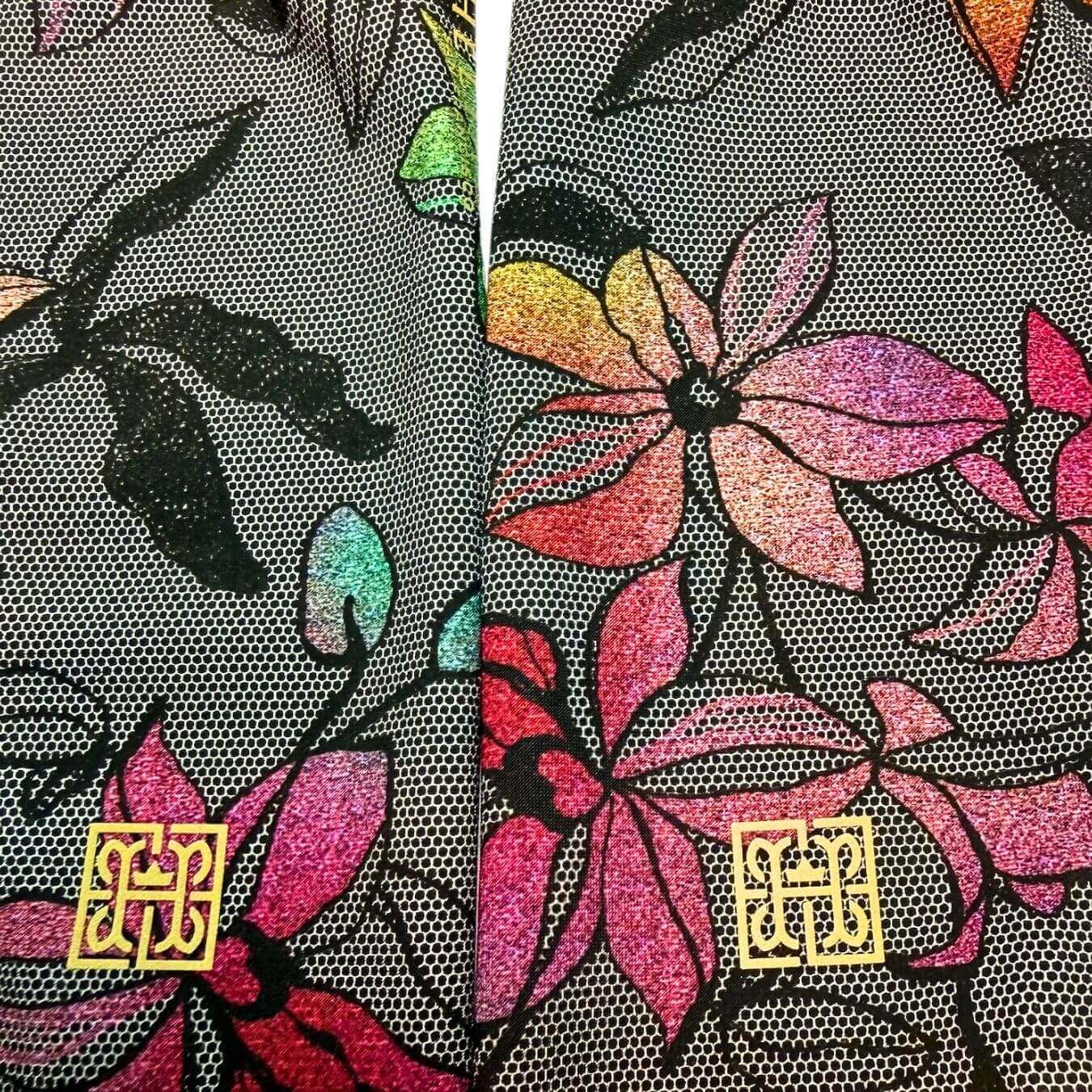 #color_black orchid