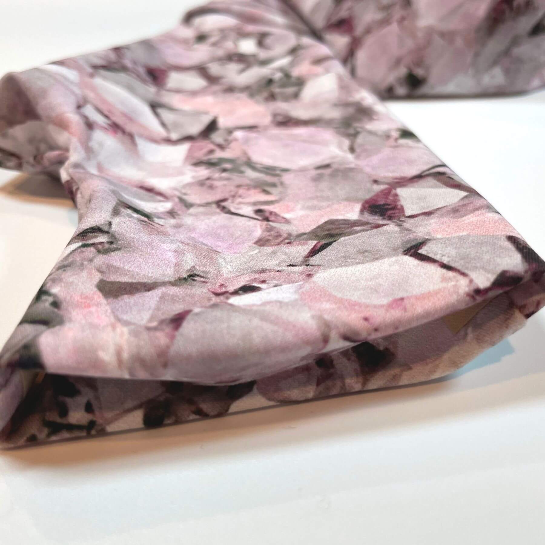 #color_pink crystal