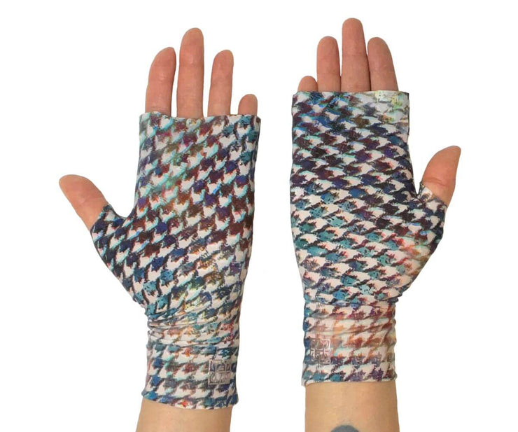 Best UV Sun Protective Driving Gloves - Stylish Houndstooth Plaid –  Heliades Fashion Sun Protection Clothing