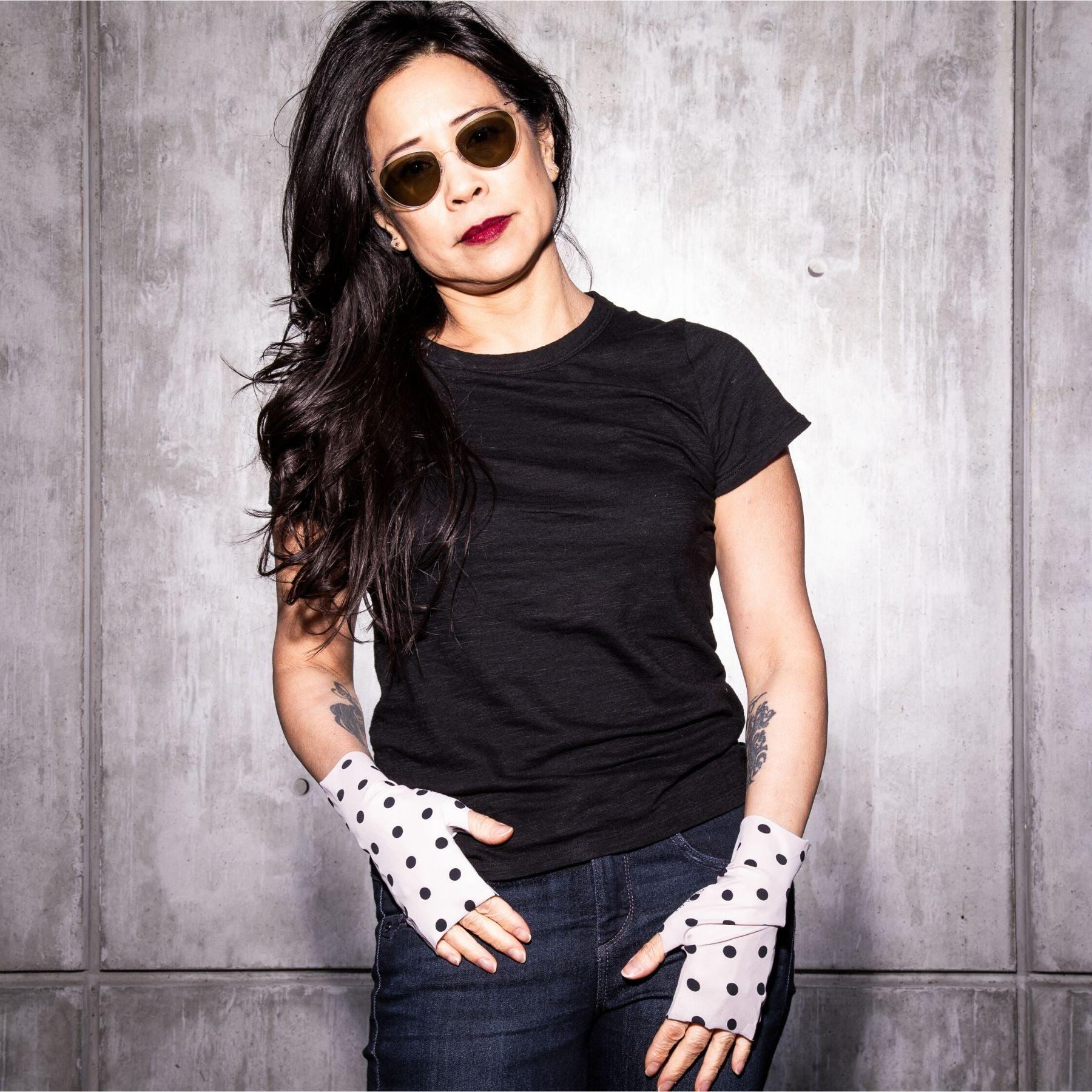 Best UPF 50 sun protective womens fingerless sun gloves, ballet pink polka dot print UV driving gloves, made in USA